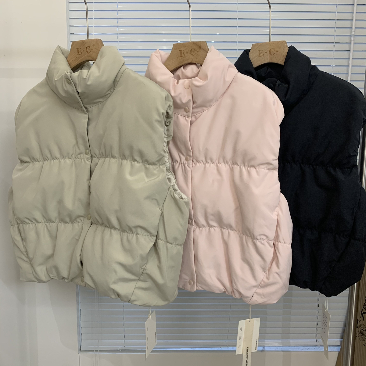 诺诺冬上新韩系甜美精致花包款羽绒马甲SQ517