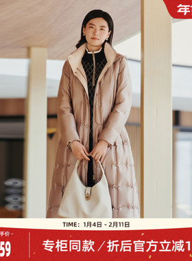 【长款鹅绒服】歌蒂诗冬季专柜新款保暖过膝连帽羽绒服 1E42Y3697