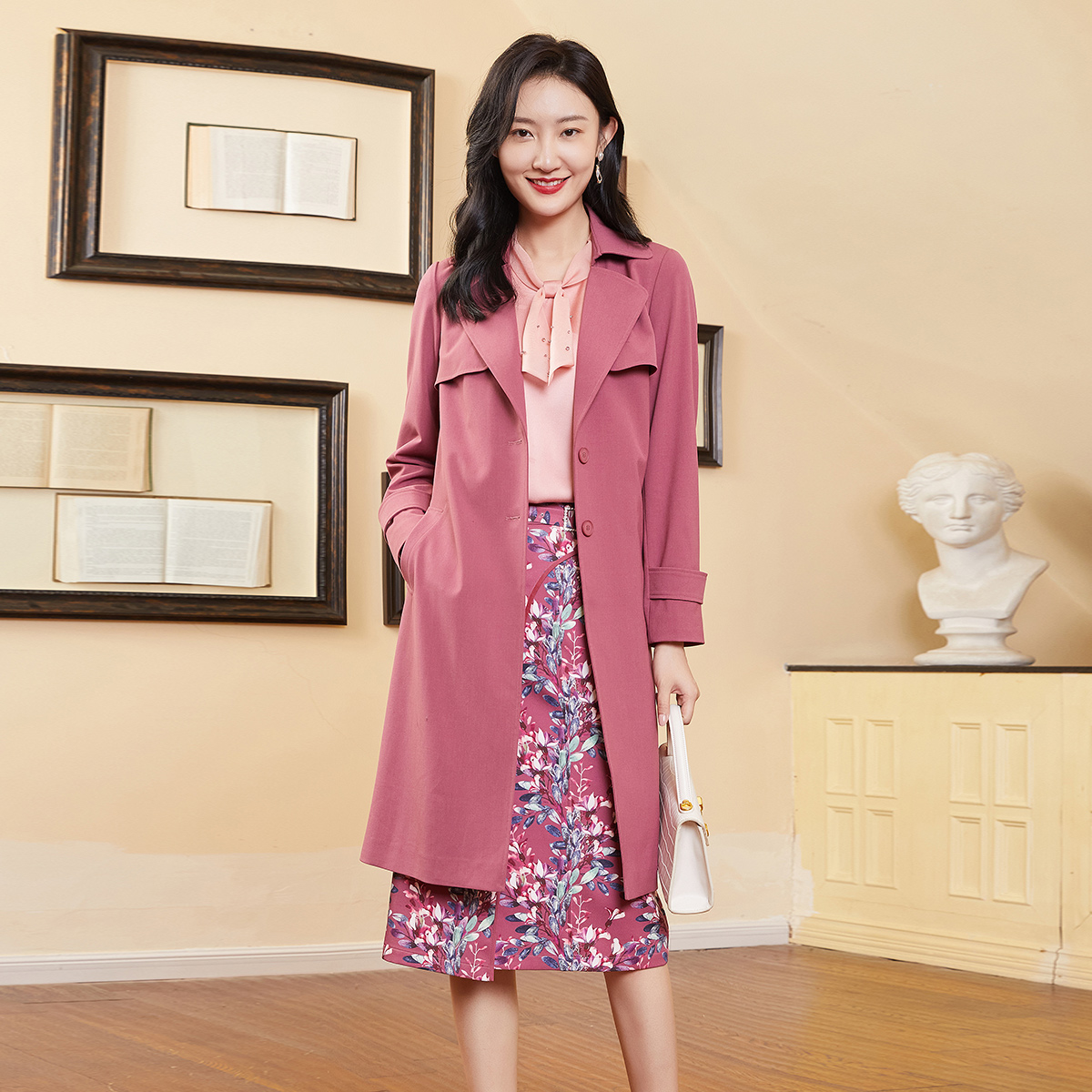 修身中长款风衣外套歌蒂诗时尚