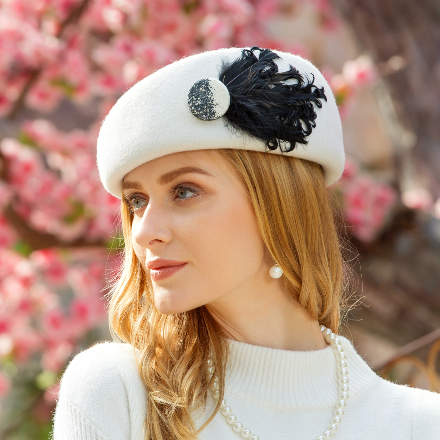 可爱甜美羊毛百搭冬季白色蓓蕾帽