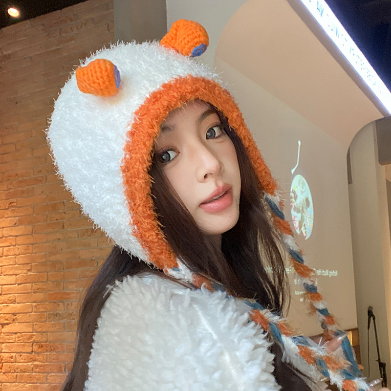 国潮搞怪小怪兽毛绒护耳毛线帽子女秋冬保暖百搭学生辫子针织帽
