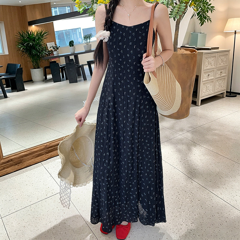 夏季碎花显瘦大码吊带连衣裙图片