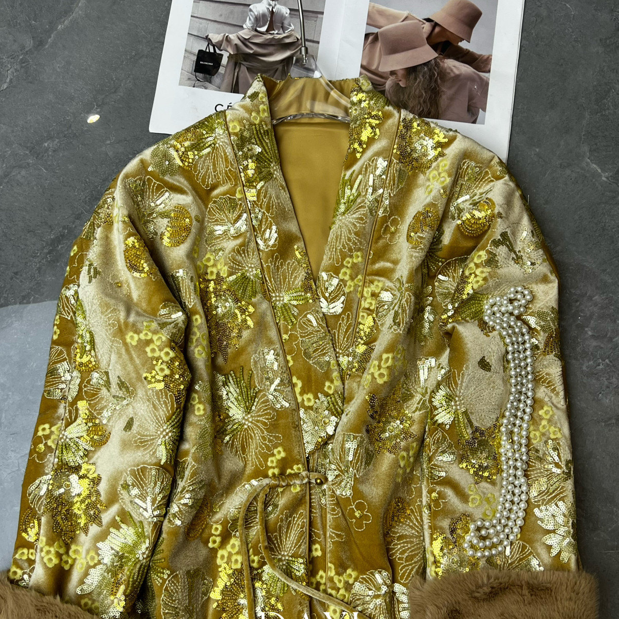 LC冬上新新中式国风秋冬亮片刺绣丝绒外套棉服2124251