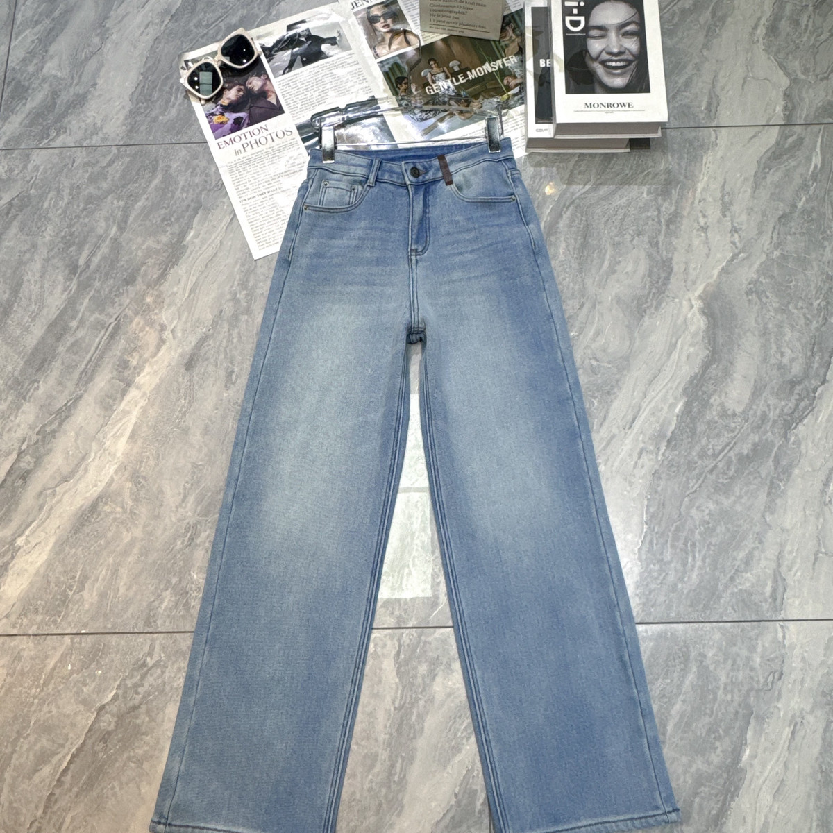 LC冬上新高级感口袋钩花刺绣牛仔裤xx7862