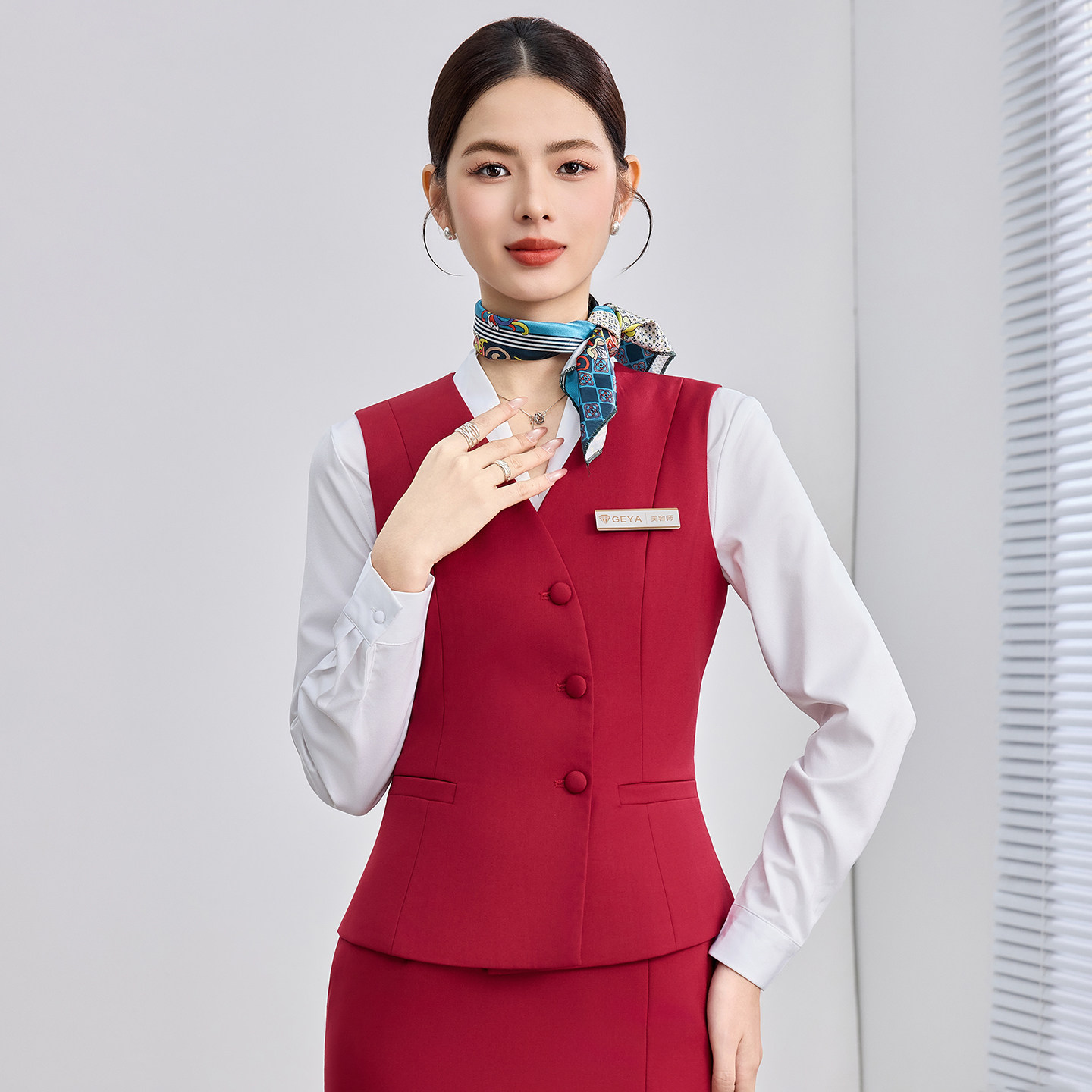 时尚休闲红色职业马甲套装女酒店餐厅服务员工作服美容院空姐制服