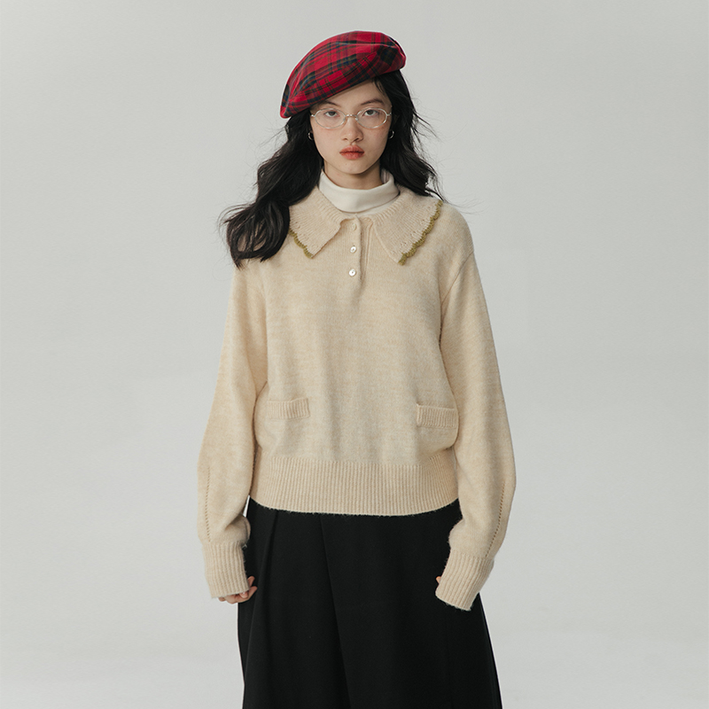 omontpolo花瓣领软糯羊毛毛衣