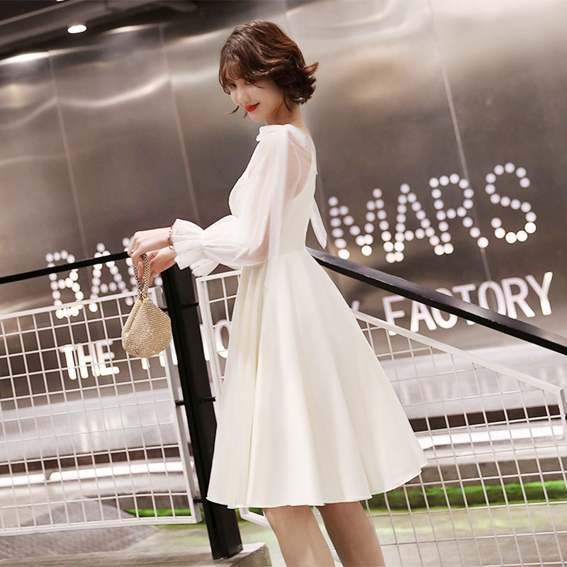 小晚礼服仙女系连衣裙名媛宴会高贵气质简单大方白色平时可穿女夏在类目 女装/女士精品, 婚纱/旗袍/礼服, 礼服/晚装中 - 来自Buy2taobao.com提供专业的淘宝代购服务