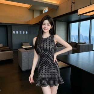 港味风格法式无袖背心连衣裙女夏季修身显瘦鱼尾裙名媛百搭裙子潮