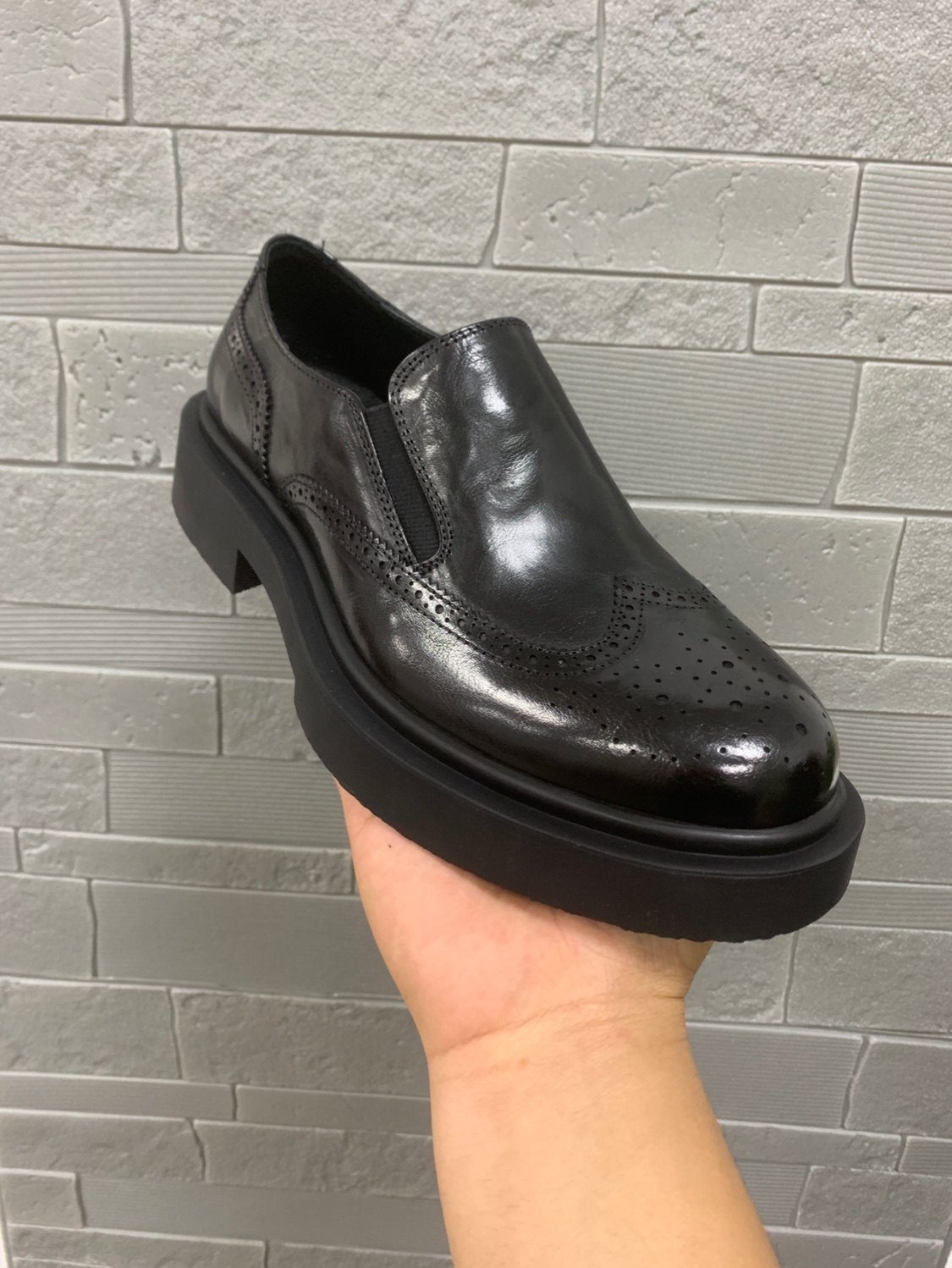 2025新款男真皮英伦低帮商务皮鞋布洛克雕花休闲乐福鞋尖头潮鞋男