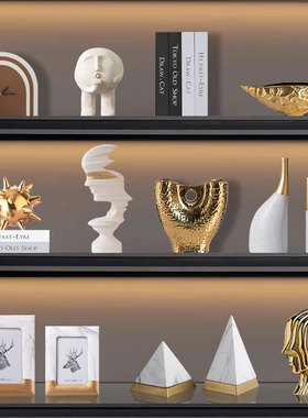 新中式白金色相框人物雕塑艺术