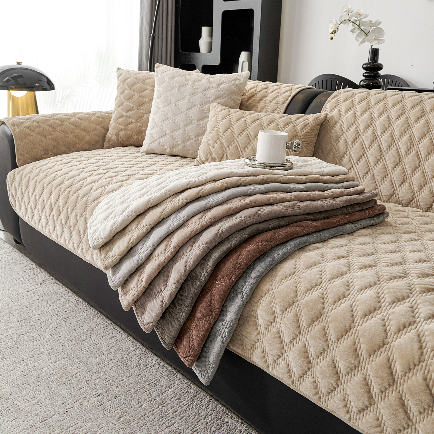 新款短毛绒沙发垫秋冬防滑皮沙发专用垫高级感盖布巾直排坐垫定制