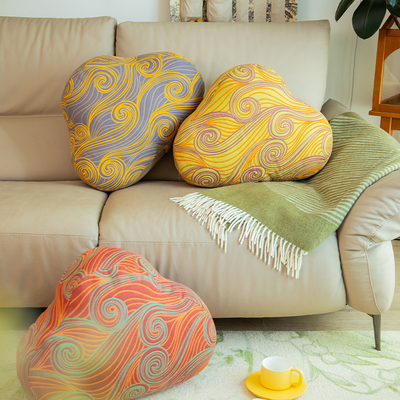 阳春小镇沙发抱枕睡觉靠垫靠包客厅轻奢高级感云朵异形创意定制