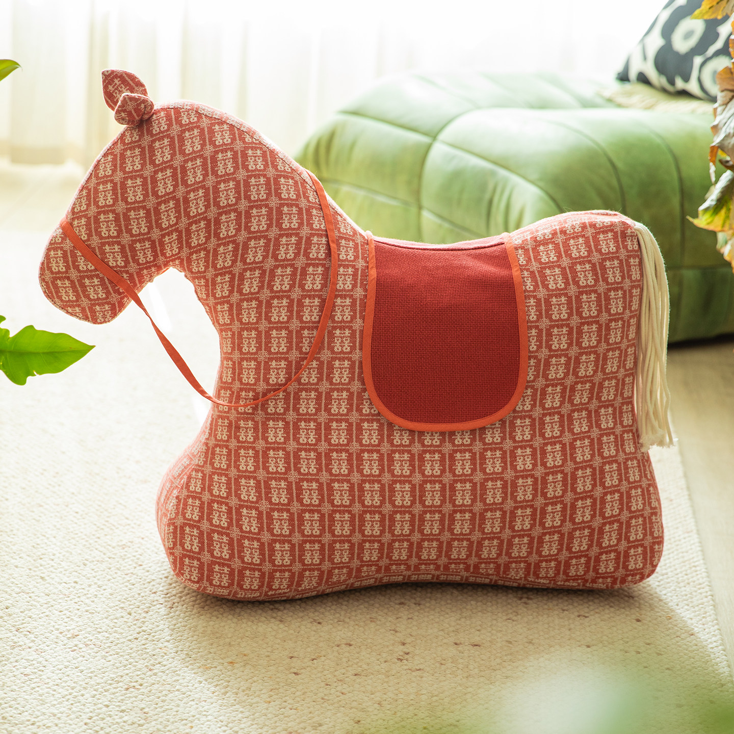 阳春小镇马年沙发床头靠包小马异形抱枕客厅靠垫软包高级感可拆洗,居家布艺,靠垫/抱枕,淘宝优惠券,粉丝福利购,淘宝优惠卷