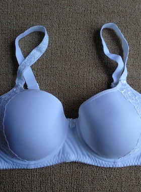 外贸单 女士大码光面文胸 85D 95c95D100C面料质感细腻柔软透气