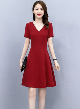 杭州红色真丝连衣裙女夏季2025新款高端中年妈妈小个子桑蚕丝裙子