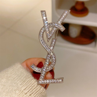 胸针高端精致时尚别针固定衣服设计感小众杨树林轻奢西装高档配饰