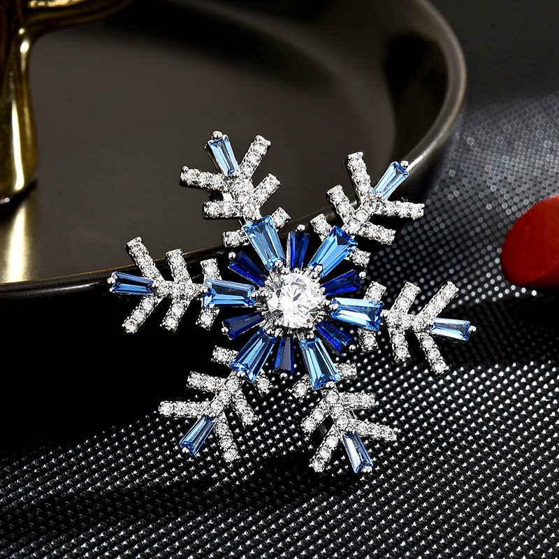 轻奢雪花胸针女锆石精致胸花礼物