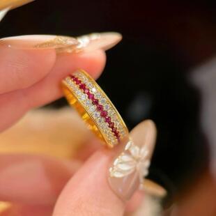 老铺同款沙金点钻红宝石戒指女三排彩色镶钻指环韦雪同款轻奢食戒