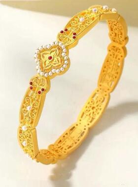花丝琳琅沙金手镯黄金色
