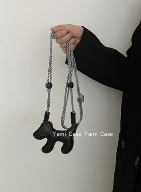 手机背夹斜挎挂绳ins韩风卡通黑色大耳朵狗狗可爱少女手机夹通用