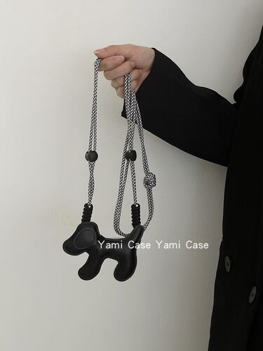 手机背夹斜挎挂绳ins韩风卡通黑色大耳朵狗狗可爱少女手机夹通用