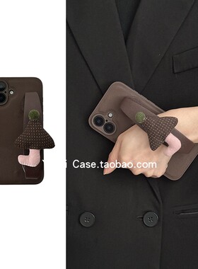 高级感ins秋冬毛绒卡通咖色蘑菇手腕带16promax适用苹果17promax手机壳iphone13小众15防摔17全包14保护套