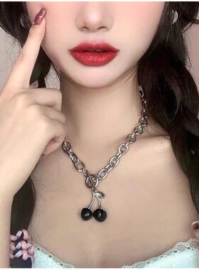 T698韩国ins原宿复古小樱桃暗黑系少女锁骨项链时尚吊坠潮女