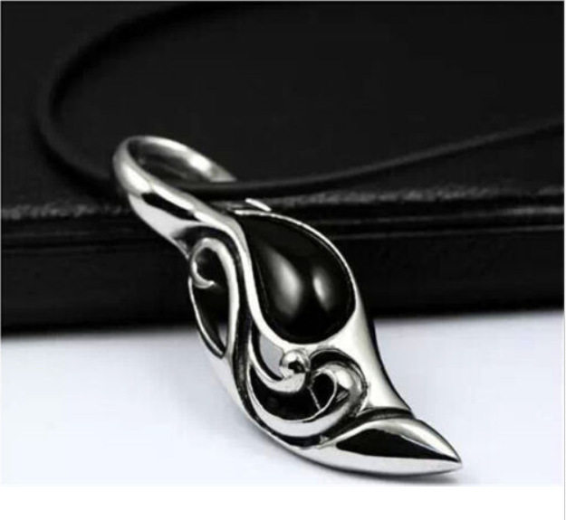 狼牙造型钛钢项链吊坠男日韩时尚潮人个性挂件配饰霸气复古饰品