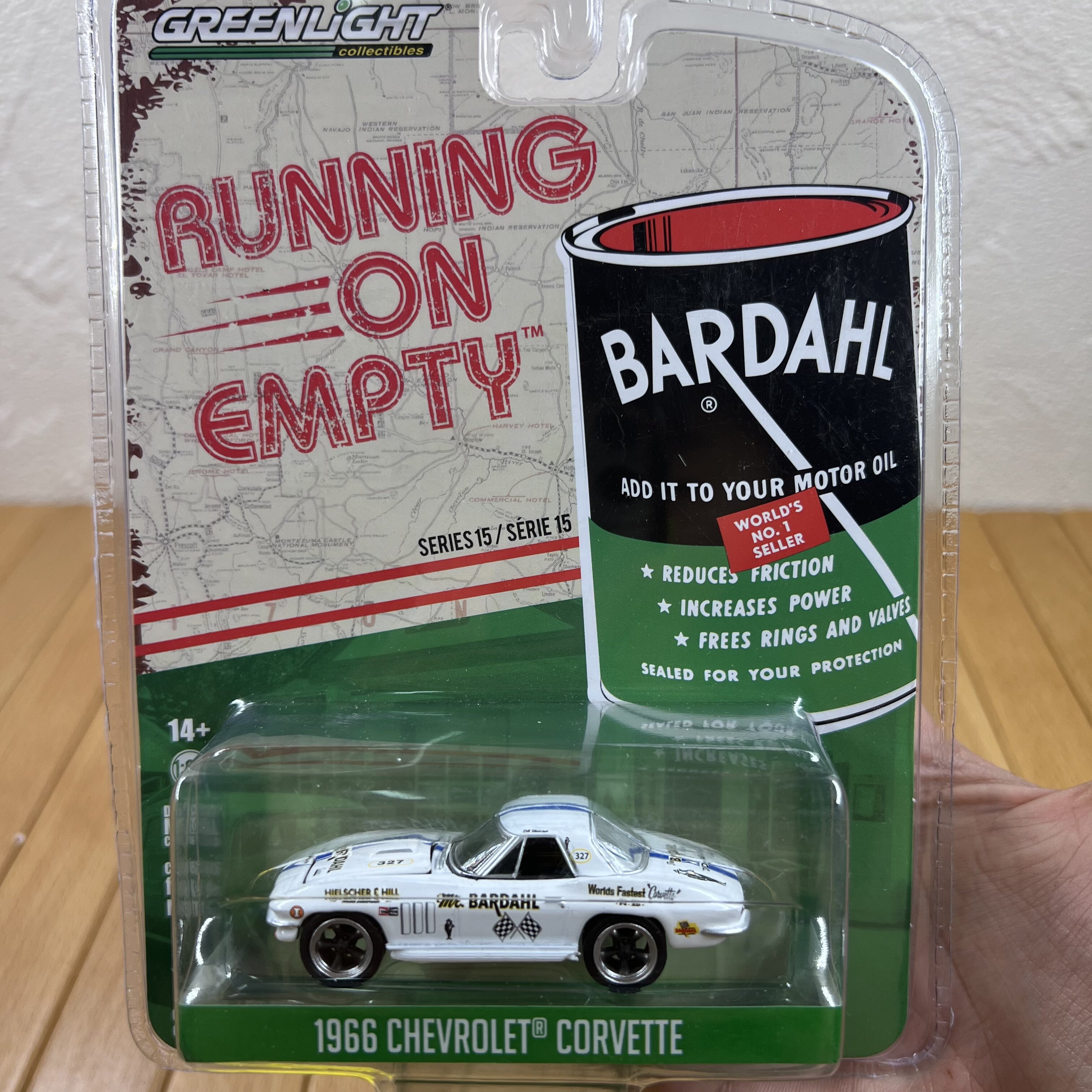 1:64雪佛兰1966款科尔维特经典老式赛车模型摆件汽车场景摆设