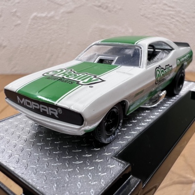 1:64克莱斯勒Mopar直线加速竞赛赛车合金模型汽车摆件
