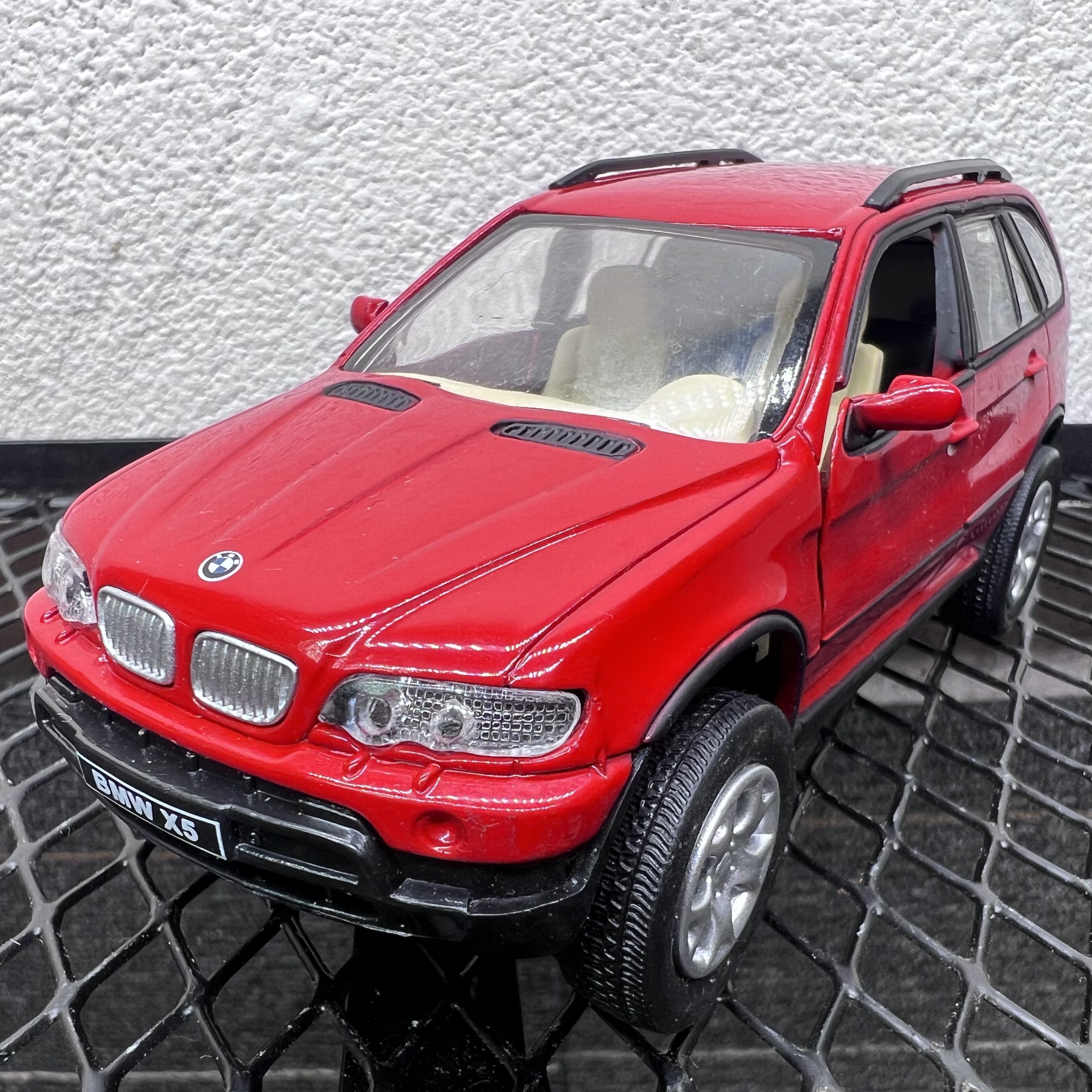 1:32宝马bmw x5合金汽车模型摆件suv场景摆设
