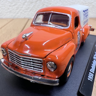 1:64斯图贝克1950款2R卡车合金模型汽车摆件运输车场景摆设