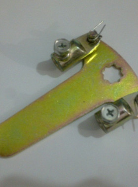 海坦柜锁MS818 MS480耳朵片大三点小三点锁片连杆链接片T型耳朵片