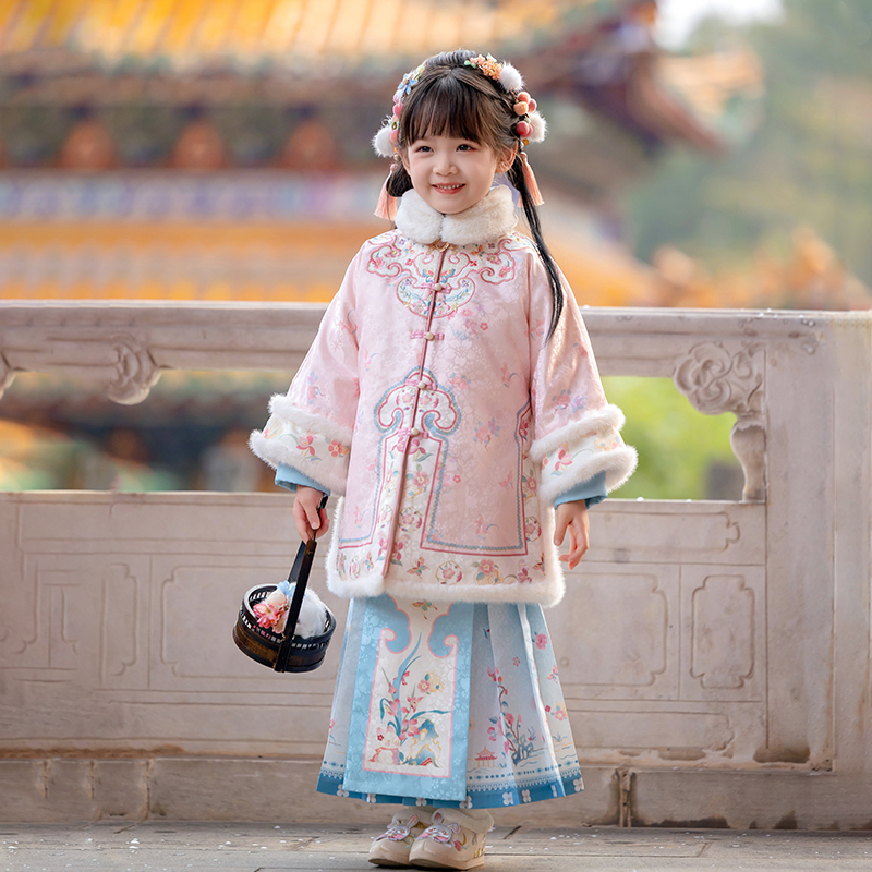 汉服女童秋冬款儿童高端新中式明制马面裙套装小女孩格格服拜年服