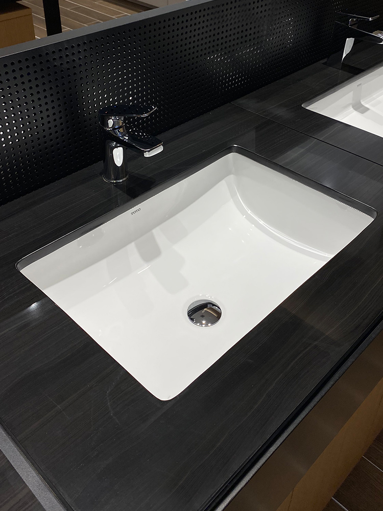 台下盆方形陶瓷嵌入式TOTO