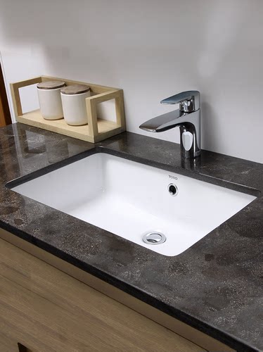 卫生间洗脸盆TOTO方形台下盆