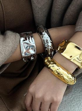 不规则合金手环圆形宽纹弹簧手镯