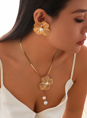 花朵镶嵌珍珠设计小众长款锁骨链