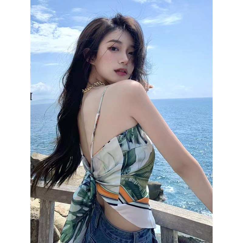 速发度假吊兜小背心夏季设计感巾背辣妹方美肚带式抹胸上衣