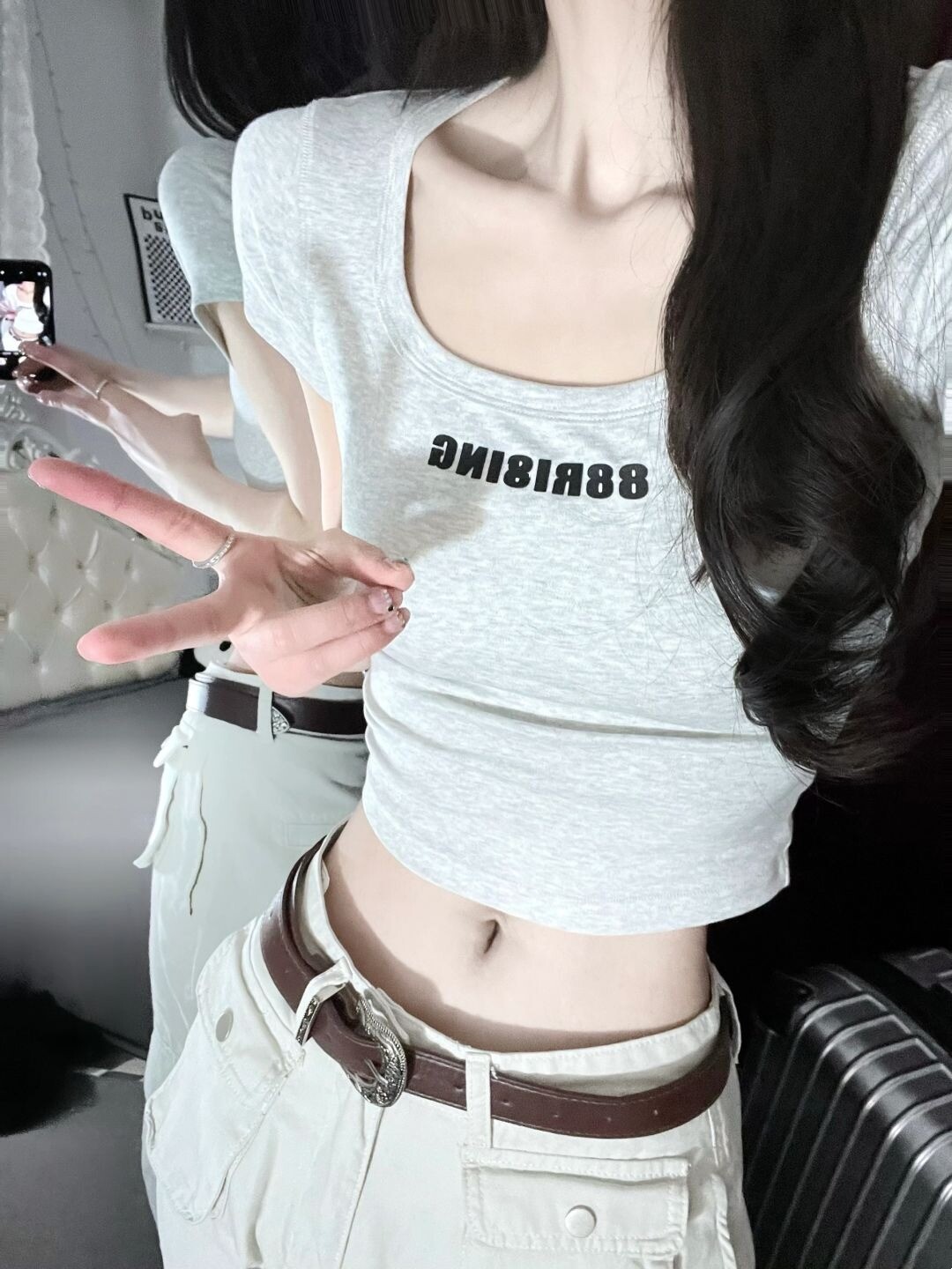 纯欲字母印花短袖T恤女夏季设计感小众修身显瘦露脐短款辣妹上衣