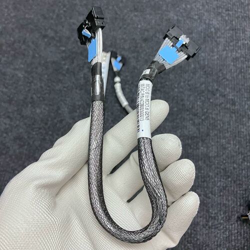 议价Amphenol安费诺MCIO X8 N5.0 MITAC TYAN 数据线 30CM