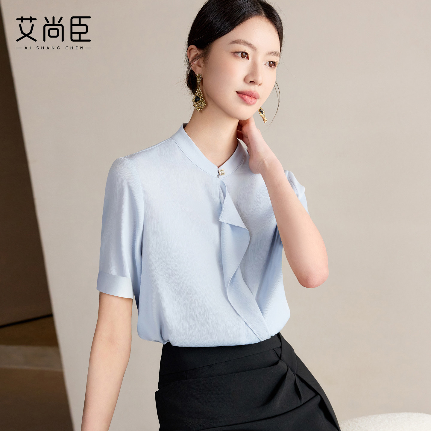 艾尚臣蓝色短袖衬衫女夏季薄款轻熟风上衣职场正式场合女士衬衣