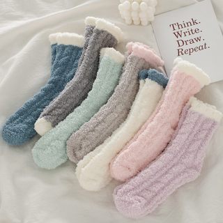 网红秋冬家居地板袜珊瑚绒袜子女学生可爱加绒加厚睡觉袜保暖猫爪