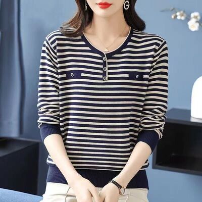 新款春秋季中老年大码长袖T恤女妈妈装条纹胖妹妹简约圆领上衣女