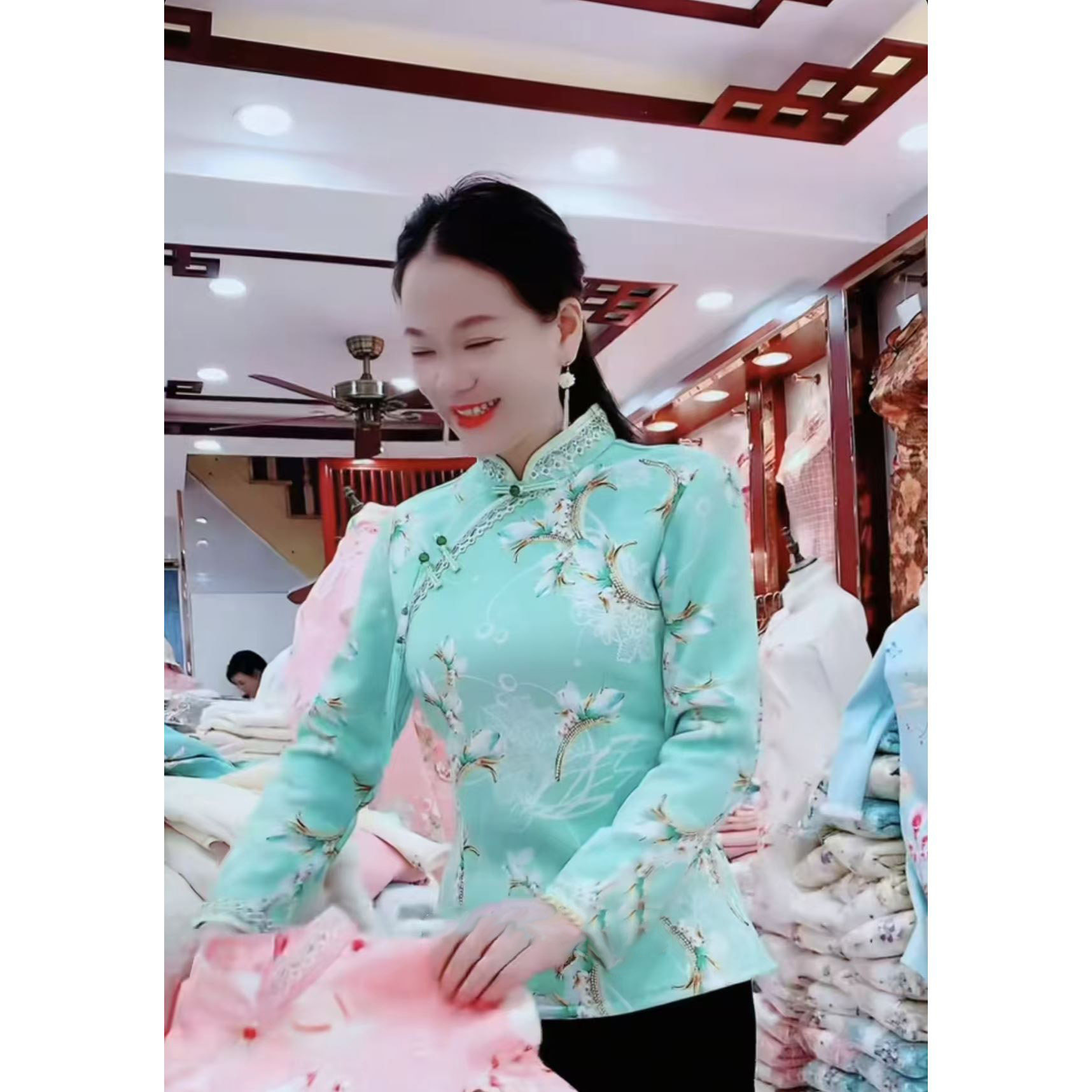 中国风新中式改良旗袍女士上衣2026春秋新款遮肉显瘦长袖高端上衣