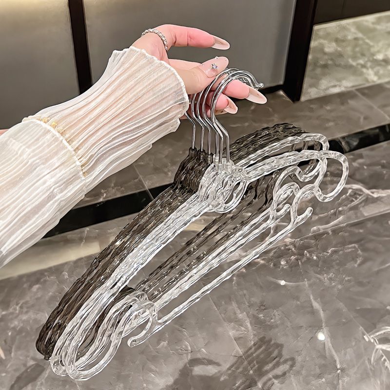 速发轻奢高颜值压克力衣架家用防滑防肩架晾衣角层服挂架收纳衣架