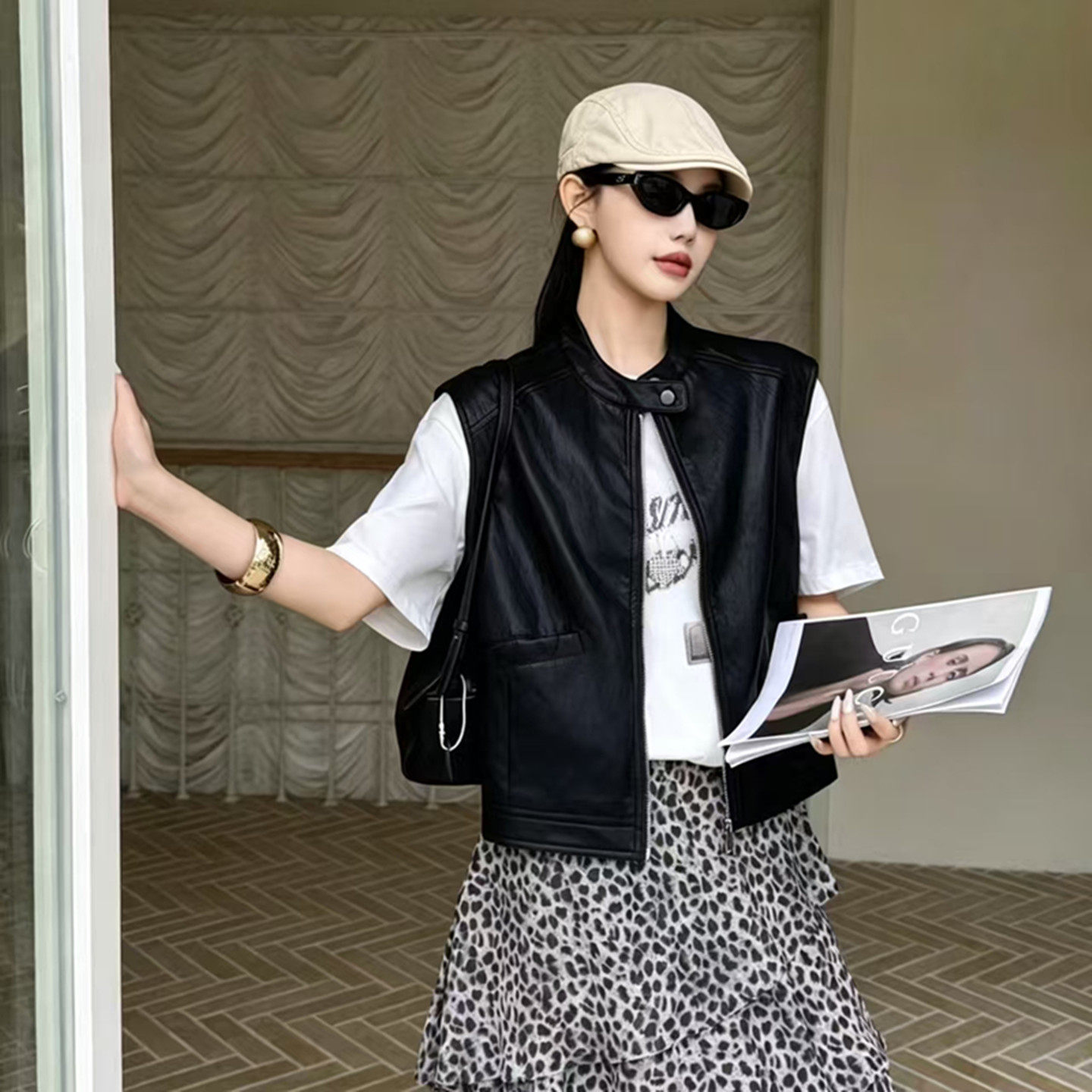 欧货黑色PU皮马甲女款2026新款秋时髦洋气无袖背心马夹拉链外套潮