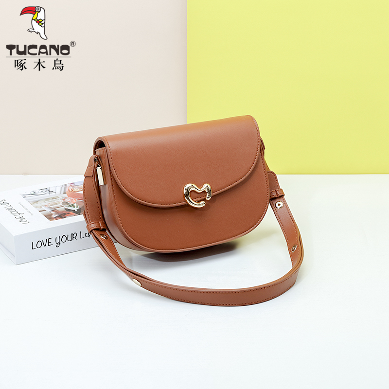 啄木鸟包包2026新款斜挎包真皮单肩包春夏季小方包女士百搭手机包