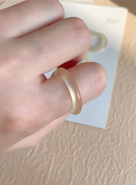 天然高冰香槟金玉髓简约素圈戒指