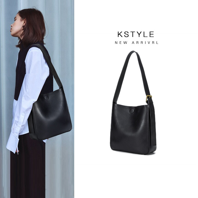 真皮女包2020春夏新款单肩斜挎包大容量宽带水桶包百搭简约包包女